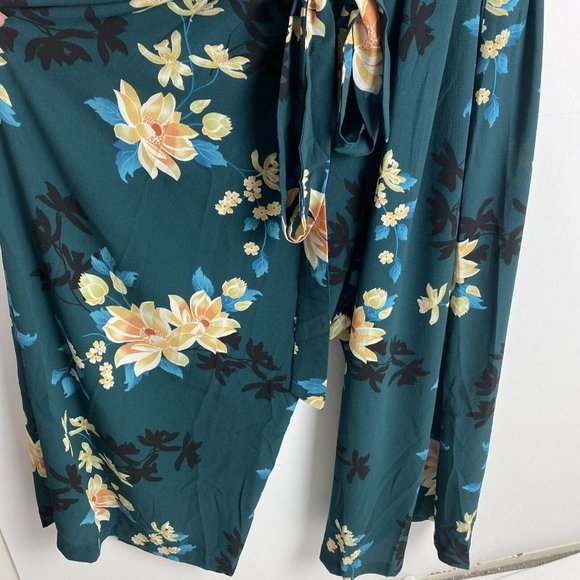 BNWT City Chic Size XL 22 Green Floral Bodysuit Pockets - Picture 4 of 13